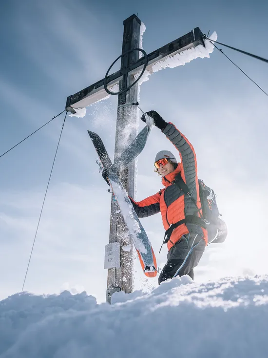 Skitour-auf-das-Portlahorn-in-Damuels-_c_-Lukas-Holland---Damuels-Faschina-Tourismus.jpg