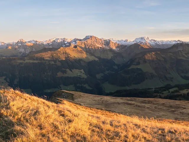 Aussicht-von-der-Klippern-_c_-Michael-Meusburger---Bregenzerwald-Tourismus.jpg