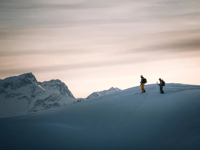 Abseits-der-Piste-im-Skigebiet-Damuels-Mellau-_c_-Lukas-Holland---Damuels-Faschina-Tourismus.jpg