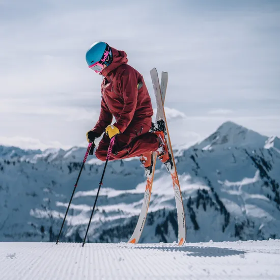 Skifahren-im-Skigebiet-Damuels-Mellau-_c_-Lukas-Holland---Damuels-Faschina-Tourismus-_14_.jpg